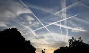 Chemtrails - co to jest i dlaczego są uważane za mit?