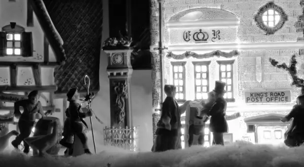 Czego uczy opowieść wigilijna - kluczowe lekcje i wartości do analizy