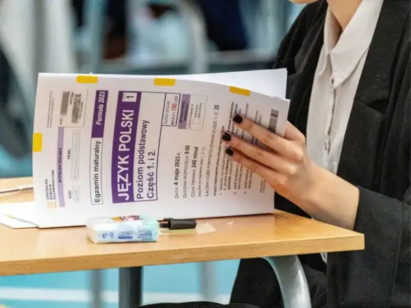 Jak napisać rozprawkę maturalną przykład - uniknij najczęstszych błędów